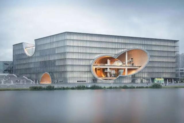 叮！你有一份上海秋日漫步地图待解锁→