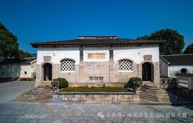 黄小西吃晚饭⑤丨兴义万峰林：喀斯特峰林间的田园牧歌