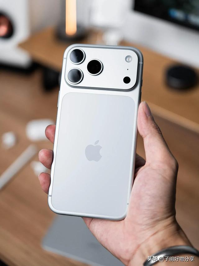 苹果双十一“囚徒困境”：禁了经销商打折，却禁不住市场份额下滑