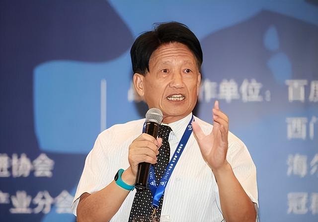 中国造不出光刻机？中科大副院长：美国造不出，中国永远都不可能