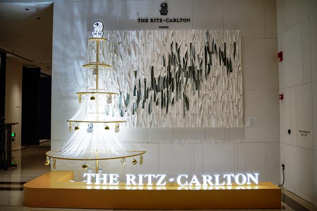 鎏光奢韵点亮冬日绮梦——苏州丽思卡尔顿2025圣诞新年季璀璨启幕