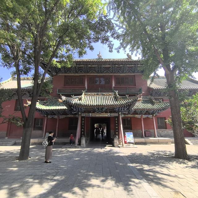 潞安府城隍庙，是我所见规格最高最大的城隍庙，古建筑和文物丰富