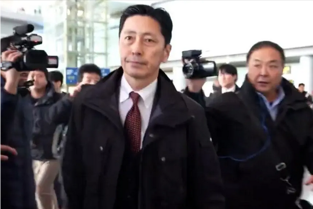 高市还没道歉，日本先找上事了？日方通知中国：必须解释这件事