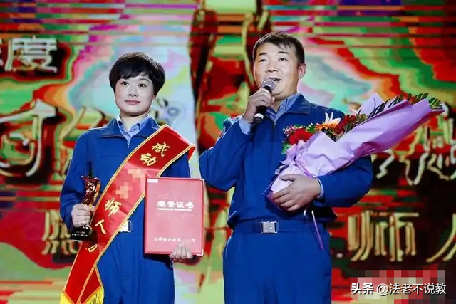 阅兵女机长身份曝光！私生活被扒牺牲太大，老公不简单，央视点名