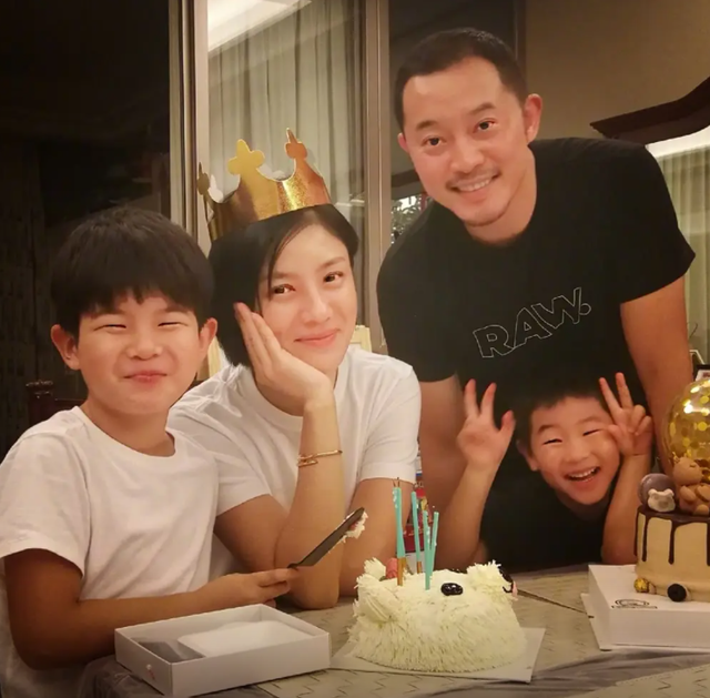 47岁沙溢也没想到，巅峰期隐退生子的胡可，如今也能为自己争光了