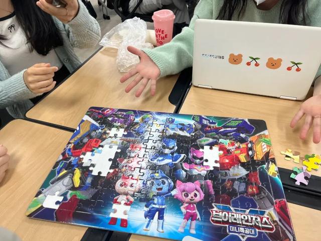 韩国镜像：看见与被看见的旅程