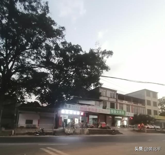 广西崇左市撤销的小乡，解放初期是大新县县城，为何后来被裁掉？