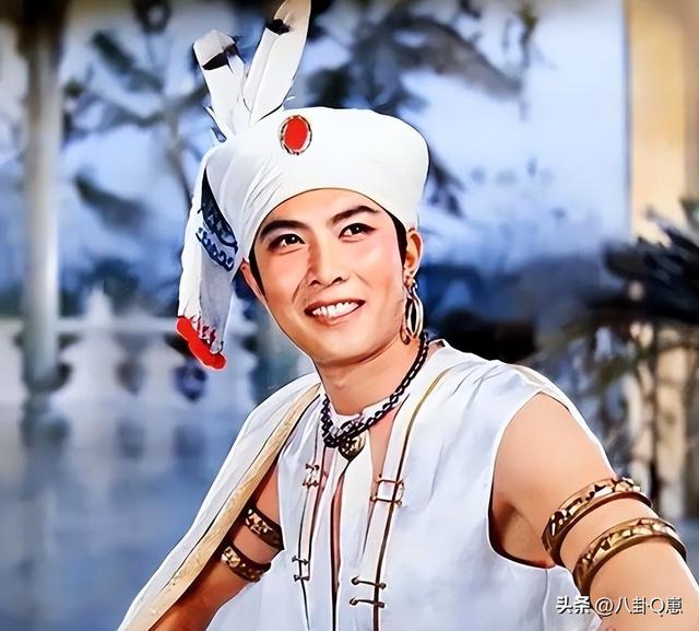 贪财好色、抛妻弃子、赚国内钱跑国外花，这几位就是所谓的前辈？