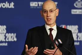 哪儿的球迷都不喜欢，萧华竟然还续约了？图片