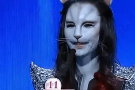 猫脸女孩在非诚勿扰10年没人敢牵手，卸妆之后太过惊艳图片