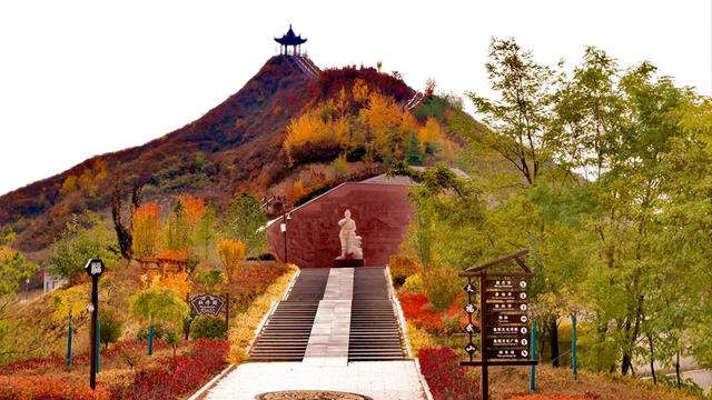 武山：五彩秋日胜春朝
