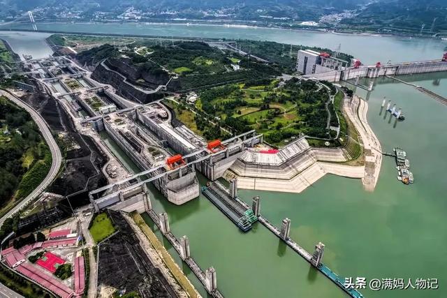 三峡大坝 “账本” 曝光：运行了 20 余年，2500 亿投入如今回本了吗？
