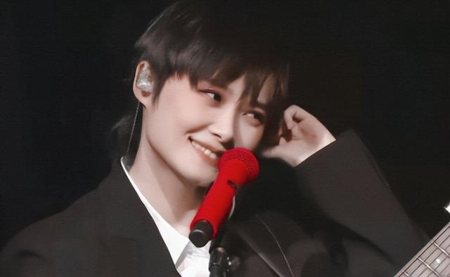 嫁法国老头真相大白6个月，41岁李宇春近况太意外	，宋佳没说谎