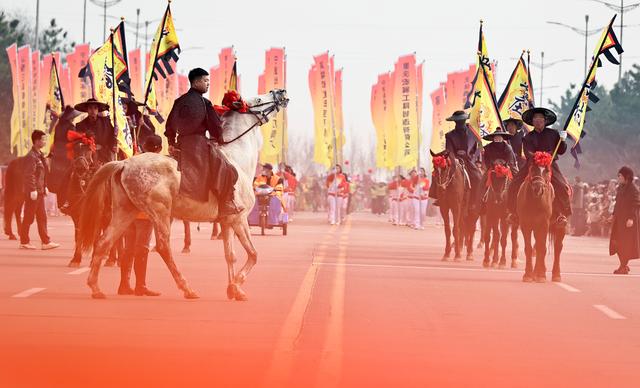 #运城头条#山西绛州：千年古州元宵节策马迎春乐翻天