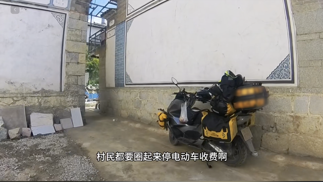 云南大理，游客倒车被村民阻拦，曝光后自称被当地村民网暴