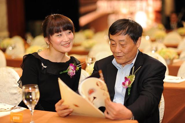“牡丹花下死，做鬼也风流”，被曝出轨的宗庆后，死后却晚节不保