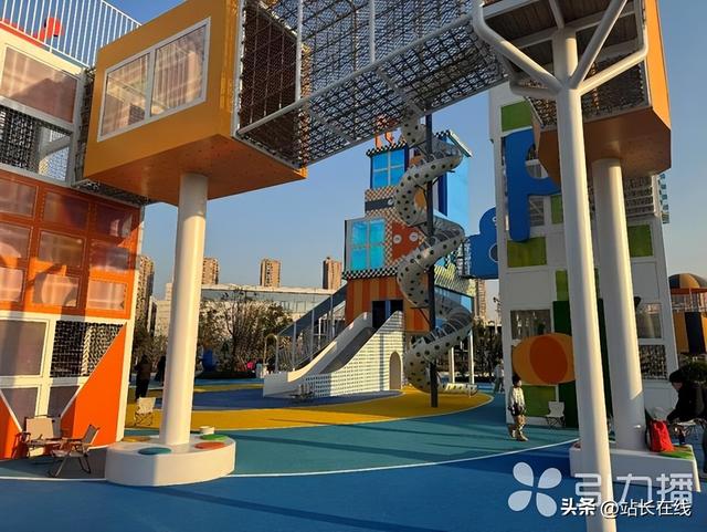 南瓜田乐园开园 环秀湖畔又添文旅打卡新地标