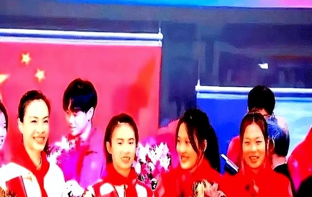 正式退出。全红婵作出新决定，国家跳水队含泪批准，陈芋汐送祝福