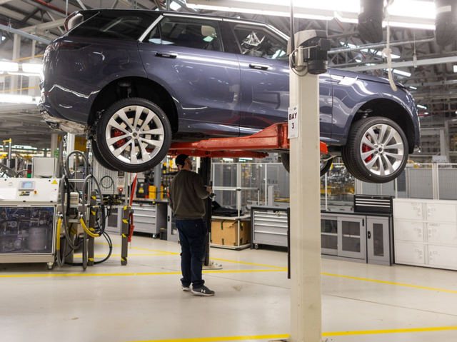 捷豹路虎陷停产危机，政府承诺15亿英镑救车企	，结果一分没花！