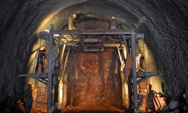 中国第一，当之无愧！砸掉欧、美、日铁饭碗，中国盾构的崛起之路