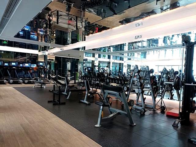 你的引体向上白练了！90%的人输在不会“起始下沉”这个核心细节