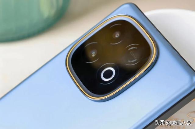 REDMI Note15 Pro+既是品控的小金刚，也是性能的全能王
