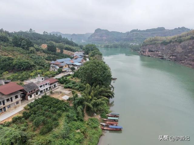 郴州的“坦”，丹霞洞穴中的独特景观，刷新你的认知！