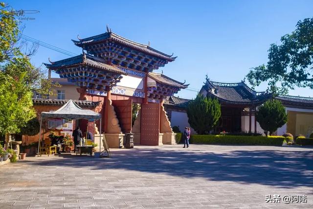 距洱海60多公里,这根“南诏铁柱”是大理现存最珍贵的古迹之一