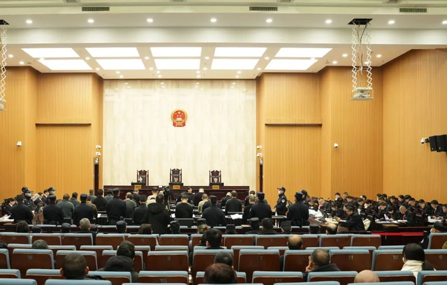 缅北明家报应来了：卧虎山庄惨案真相曝光，明家11人被判死刑