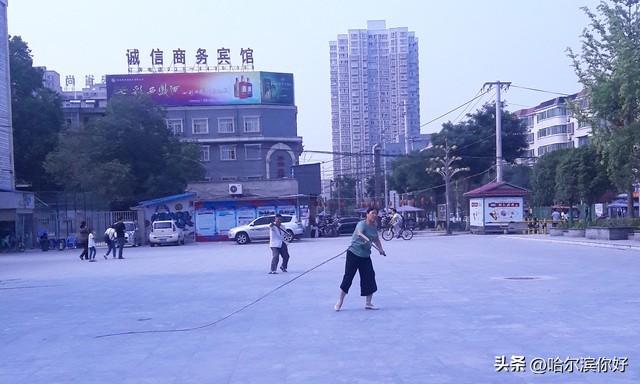 秦皇岛：一座藏着海与烟火的小城