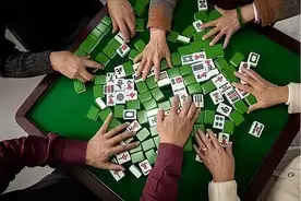 发现：那些长期打麻将的老人，八十岁后变成了这样，很多人不知道图片