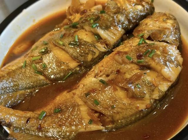 黄鱼与黄花鱼区别 2026年黄鱼和黄花鱼区别 黄鱼与黄花鱼区别 2026年黄鱼和黄花鱼区别