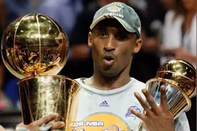 11年湖人志在三连冠为何被小牛横扫？诺维茨基场均25+9，科比呢图片