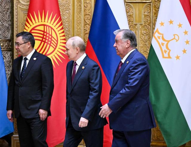 普京动作太快了：还没等中国出手，就派绍伊古去切断了日本的后路