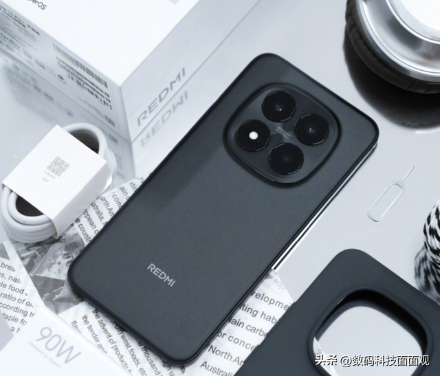手机砸核桃？小米Redmi Note15系列结实耐用，千元高性价比小钢炮