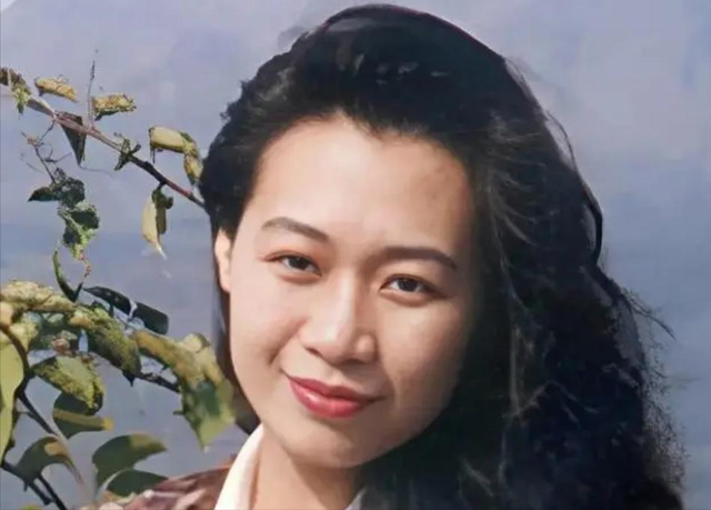 身价过百亿，坐拥北京一条街，出门私人飞机，京圈内的富婆都有谁