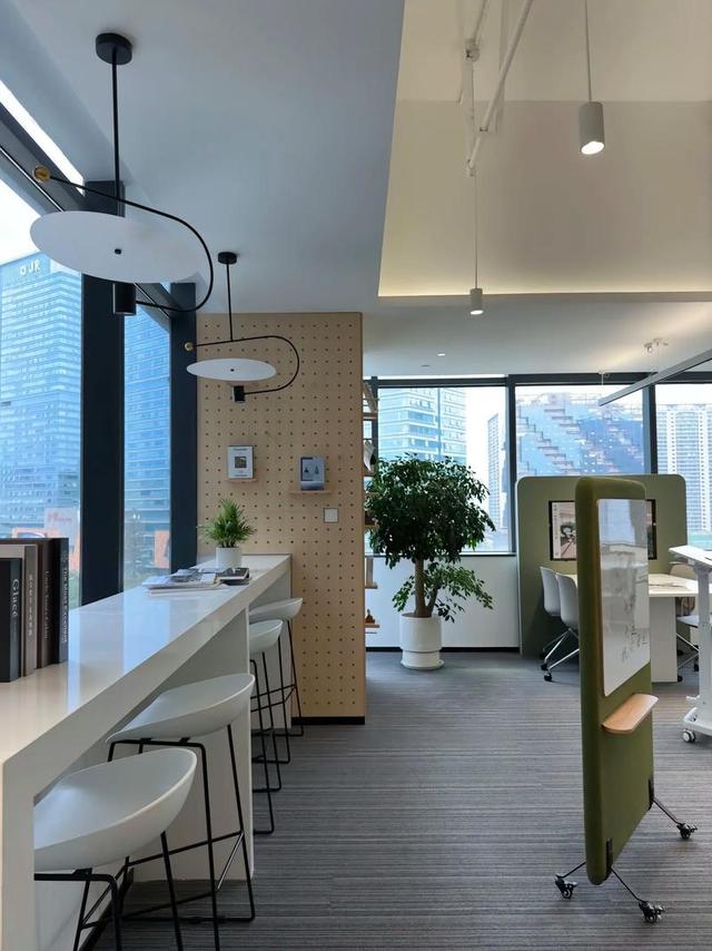 弘智创星“国企+实战”模式 如何为闽企提供超通用型AI的精准赋能