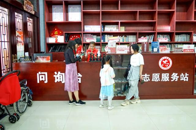 大理以 “文”迎客热度高