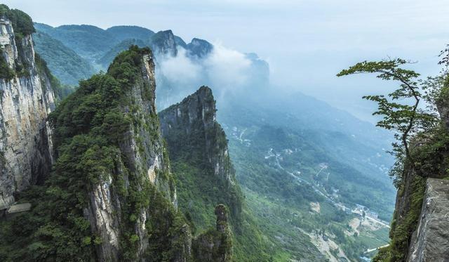 湖南没想到，广西也没想到，如今的中国湖北，已成为全国焦点。