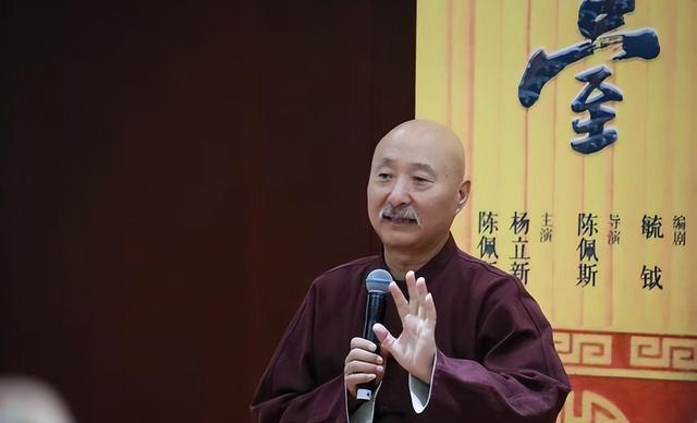 《戏台》票房逆袭破亿，曾遭资方5度撤资，难怪黄渤0片酬也要演