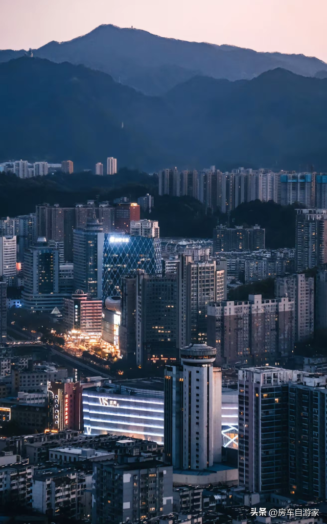 向世界郑重宣告：十堰，一座被严重低估的城市