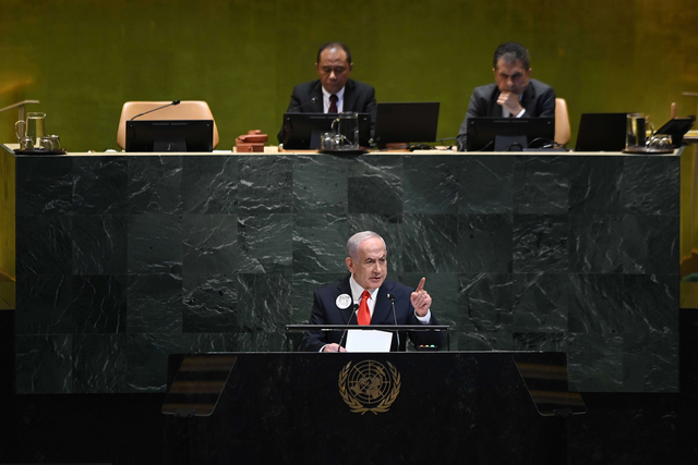 3000枚导弹是谎言？以色列总理对美炒伊朗威胁，实则为政权续命？