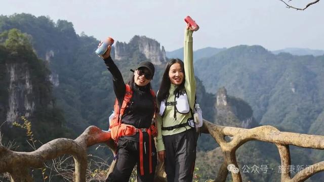 冬日“登峰”邂逅“世遗”！云台山徒步登高穿越赛激情开跑