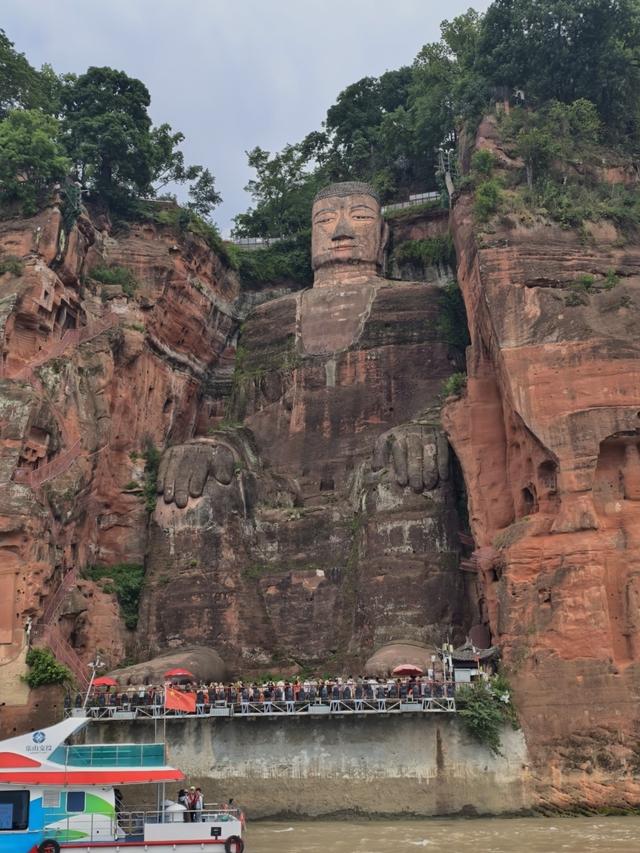 成都呆了，重庆愣了，乐山怎么就成了全民慢生活的代表？