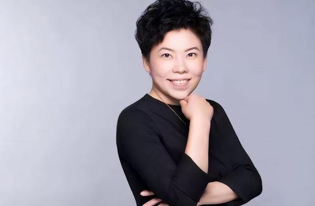 涉贪腐被带走	、败光20亿、移民改国籍，邓亚萍身上的谣言太离谱