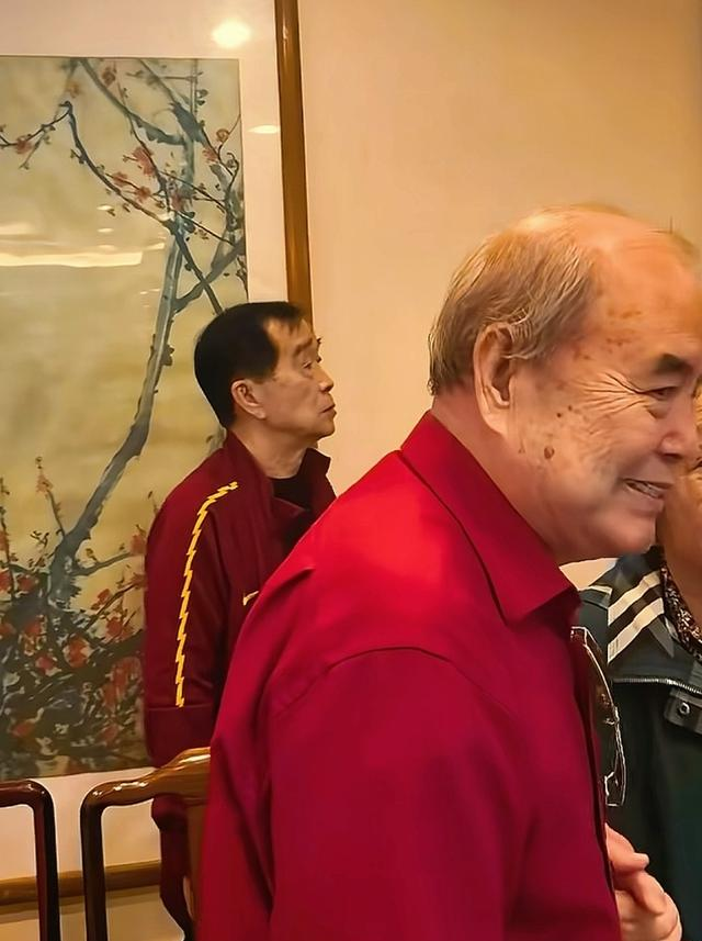 相声界泰斗北京聚会，李国盛坐C位，李金斗 赵炎 石富宽站二排