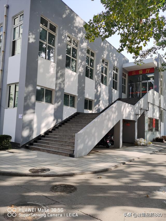 旅游中的幸福事~在这位“战友”保安的帮助下，圆了我故地重游梦