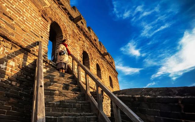 巨龙盘踞金山岭长城!