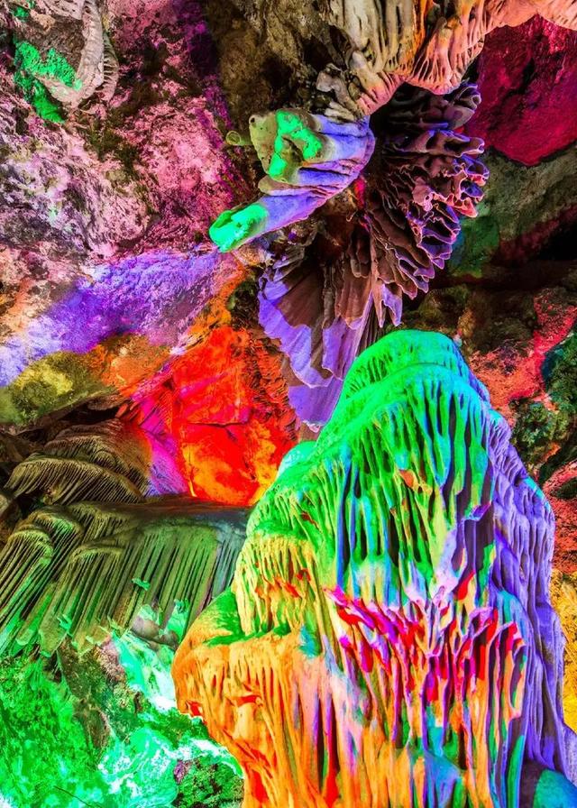 18℃的平行宇宙!推开门就踏进亿年恒温秘境