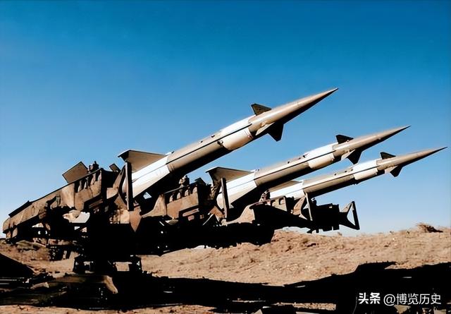 2100枚核弹24小时待命	，张召忠曾发出警告：一旦开战，无处可逃